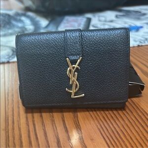 YSL Authentic Yves Saint Laurent Black Leather Key Holder with Gold Hardware